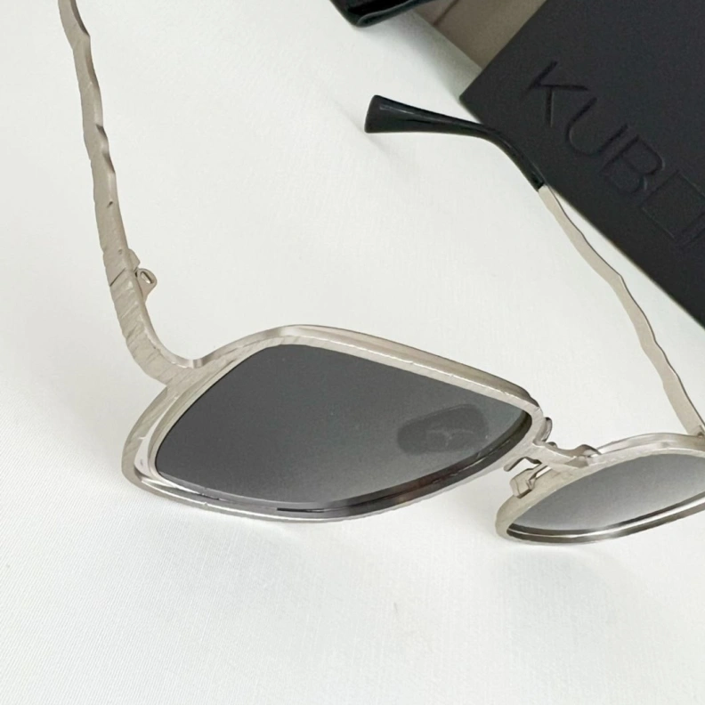 Othxr Sunglasses EyeCatching 254020
