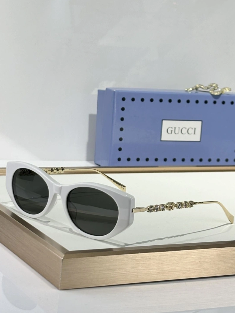 Gxccx Sunglasses Sleek 252105