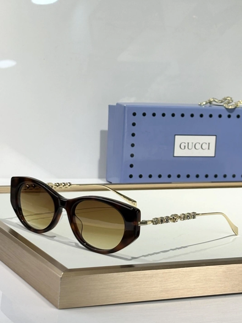 Gxccx Sunglasses Sleek 252105