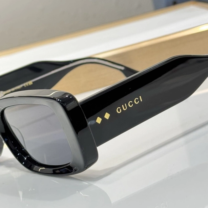 Resilient Gxccx Sunglasses 252096