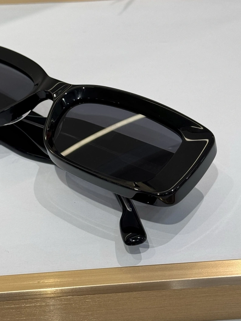 Resilient Gxccx Sunglasses 252096