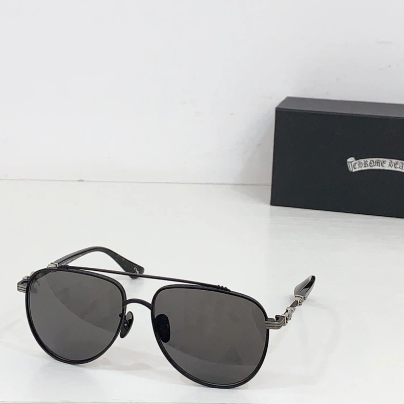 Chrxmx Hxxrts Sunglasses Compact 251240