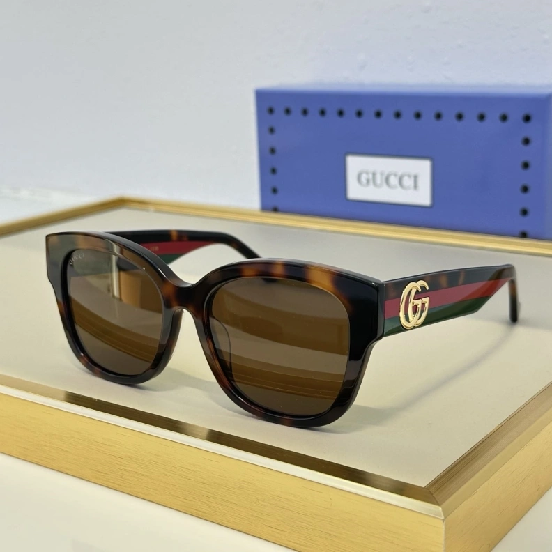 Gxccx Sunglasses Resilient 252081