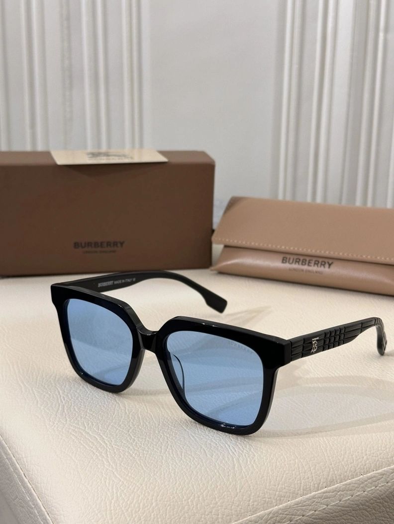 Versatile Bxrbxrry Sunglasses 250006