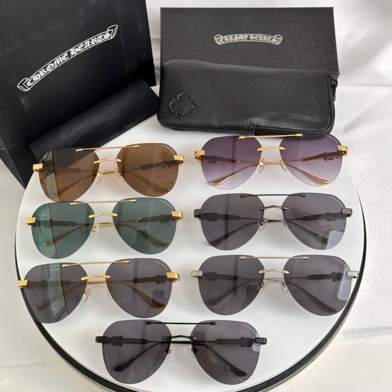 Resilient Chrxmx Hxxrts Sunglasses 251305