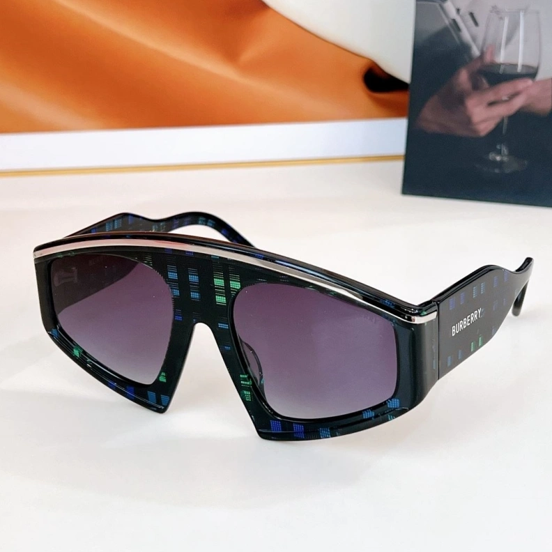 Trendsetting Othxr Sunglasses 253839