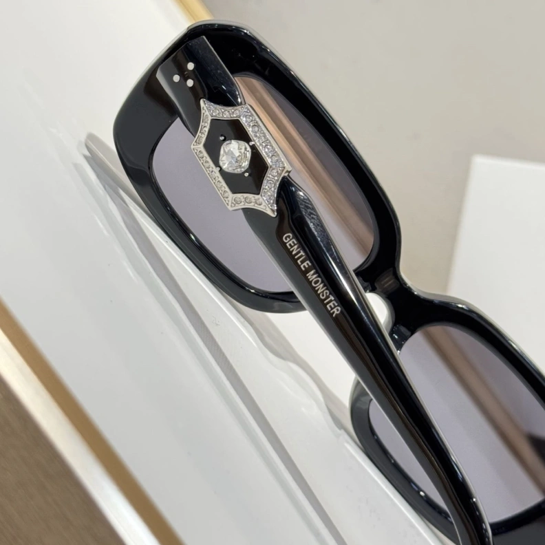 Sophisticated Othxr Sunglasses 253809