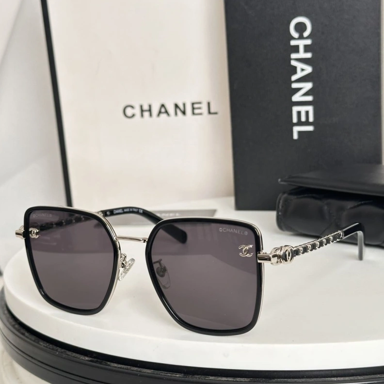 Minimalist Chxnxl Sunglasses 250856