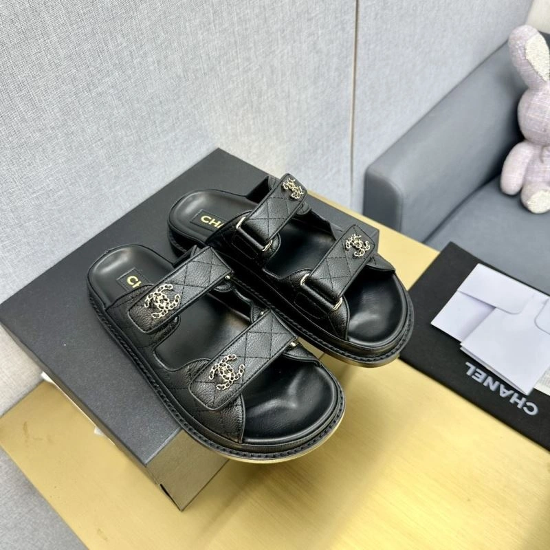 ModernLook Chxnxl Slippers 132394