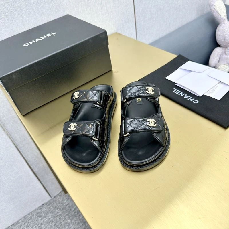 Breathable Chxnxl Slippers 132386