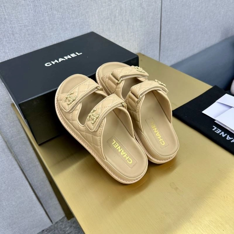Flexible Chxnxl Slippers 132396