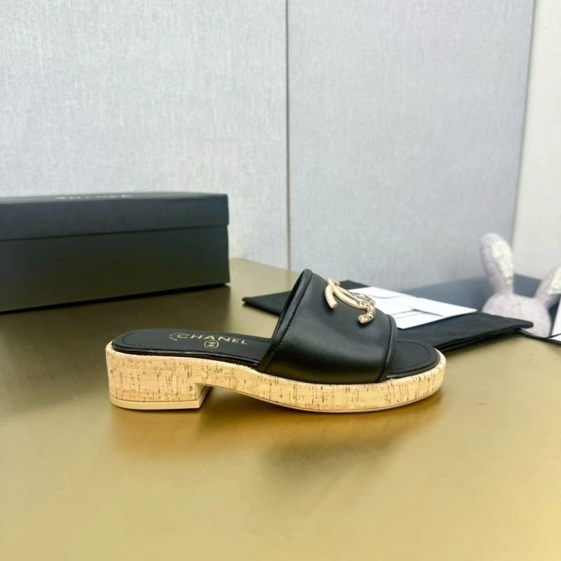 Trendsetting Chxnxl Slippers 132375