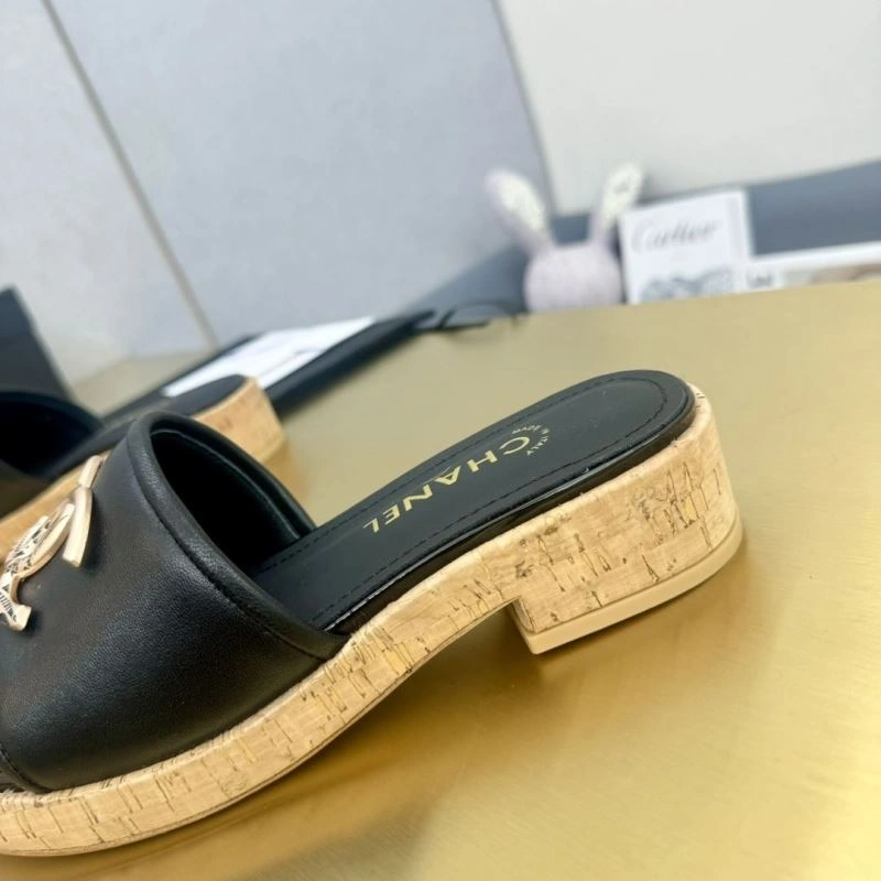 Trendsetting Chxnxl Slippers 132375