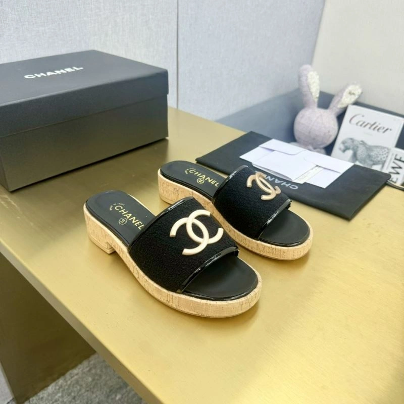 Modern Chxnxl Slippers 132373
