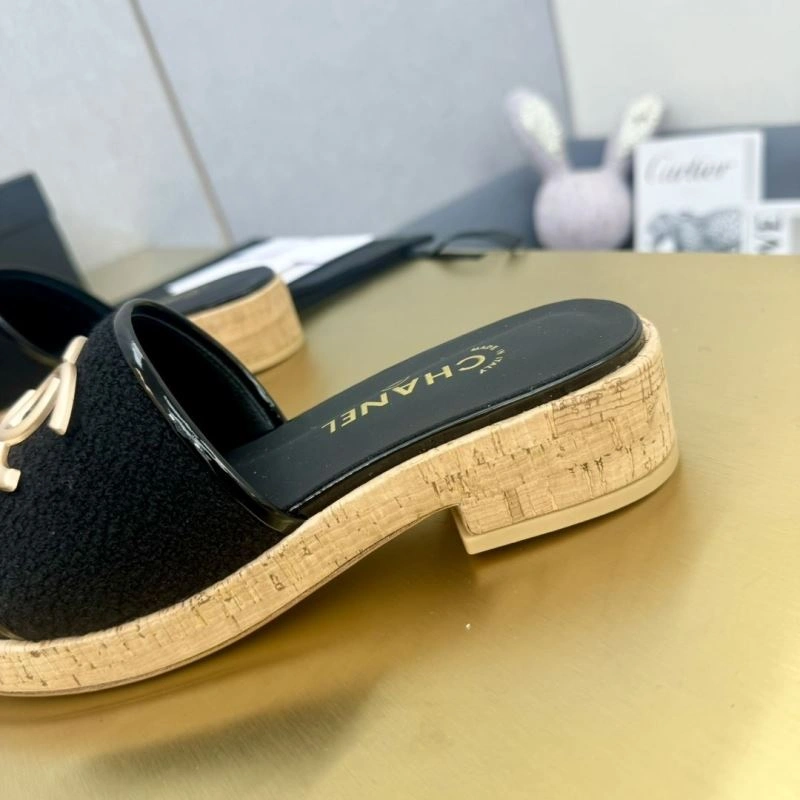 Modern Chxnxl Slippers 132373