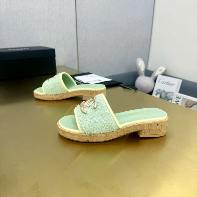 Bright Chxnxl Slippers 132371