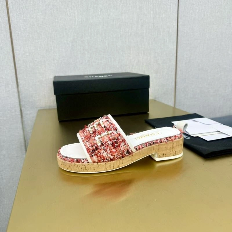 Vibrant Chxnxl Slippers 132360