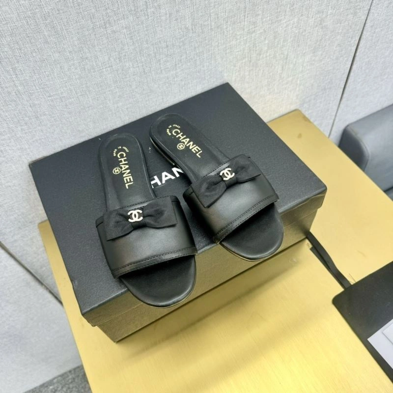 Comfortable Chxnxl Slippers 132357