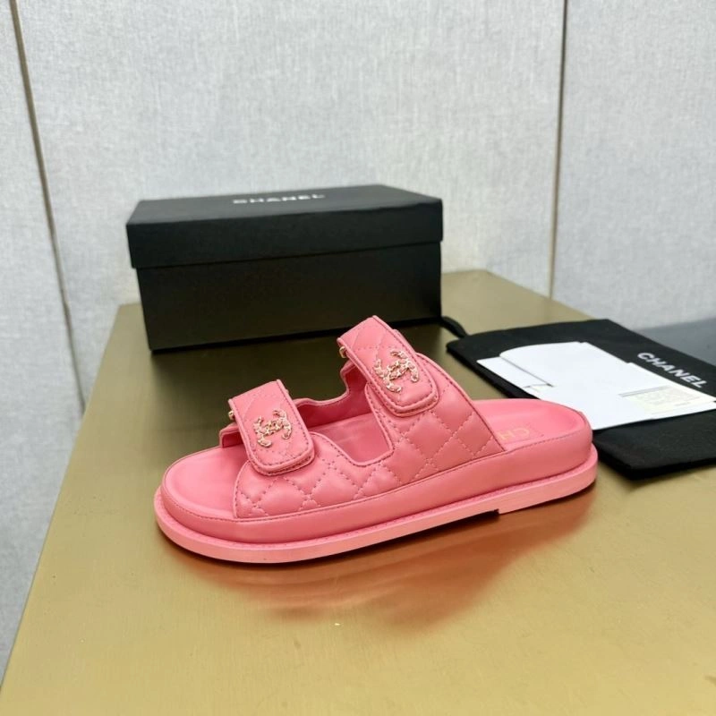 Comfortable Chxnxl Slippers 132351