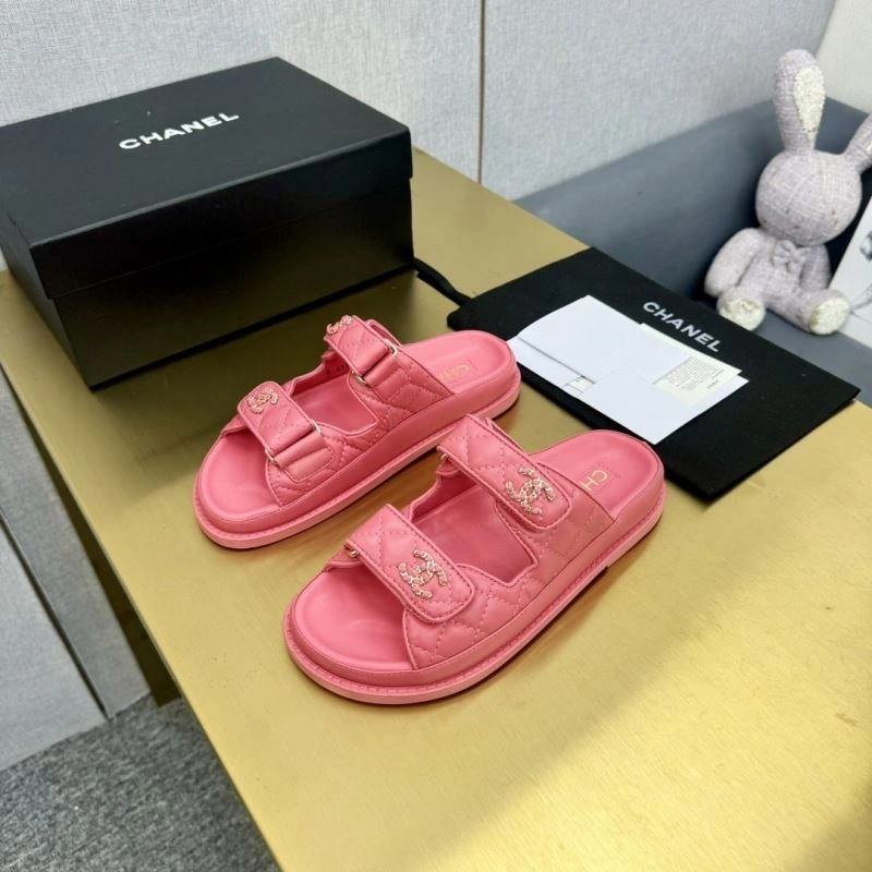 Comfortable Chxnxl Slippers 132351