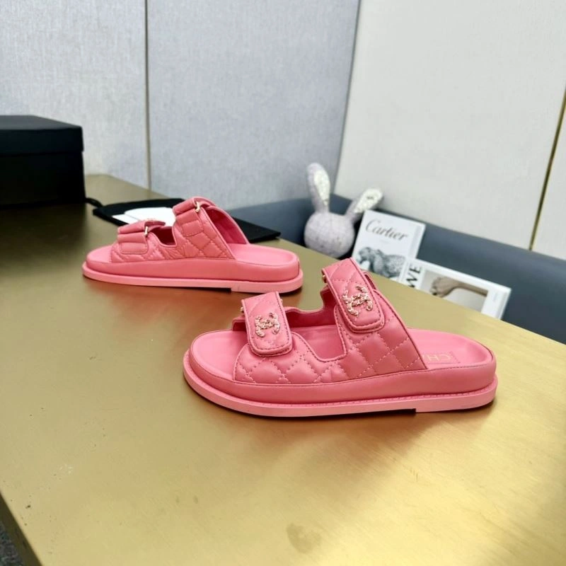 Comfortable Chxnxl Slippers 132351