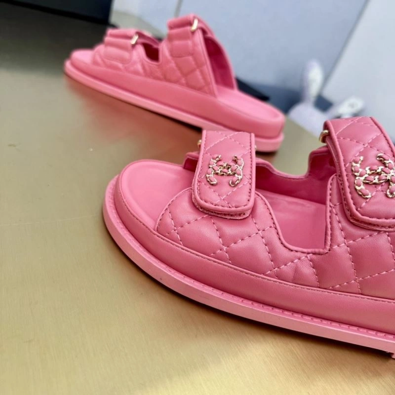 Comfortable Chxnxl Slippers 132351