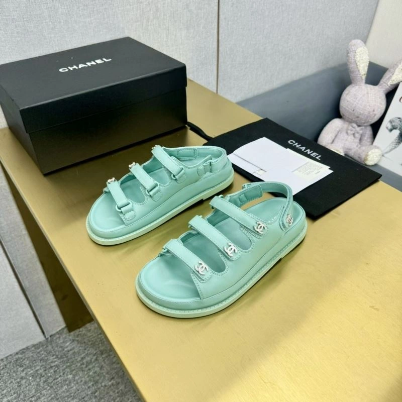 Trendy Chxnxl Slippers 132340