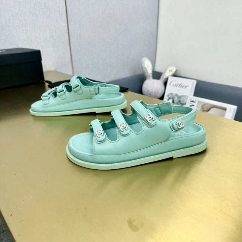 Trendy Chxnxl Slippers 132340
