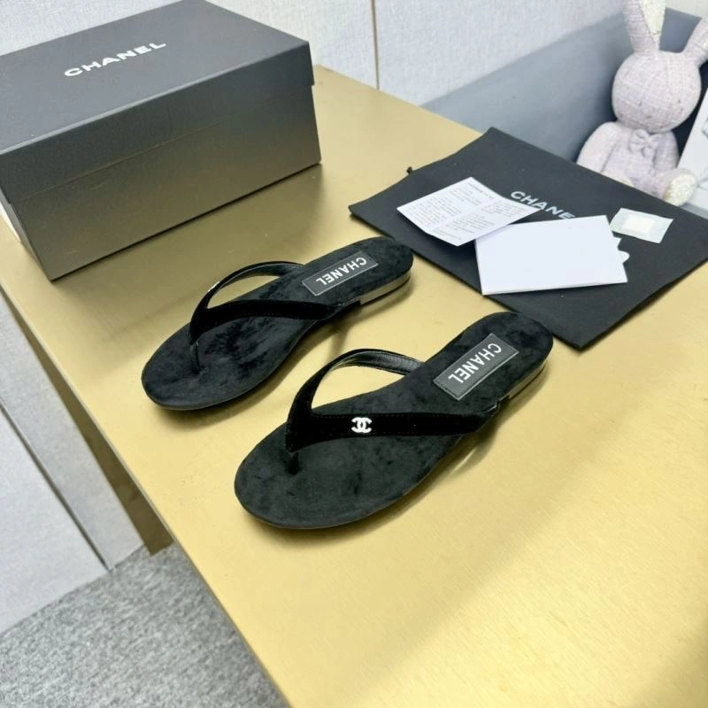 Refined Chxnxl Slippers 132350