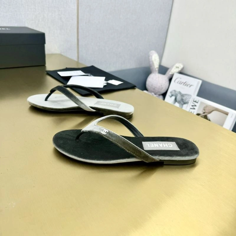 Comfortable Chxnxl Slippers 132337