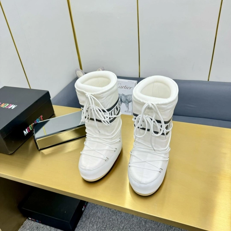 Minimalist Othxr Boots 215573