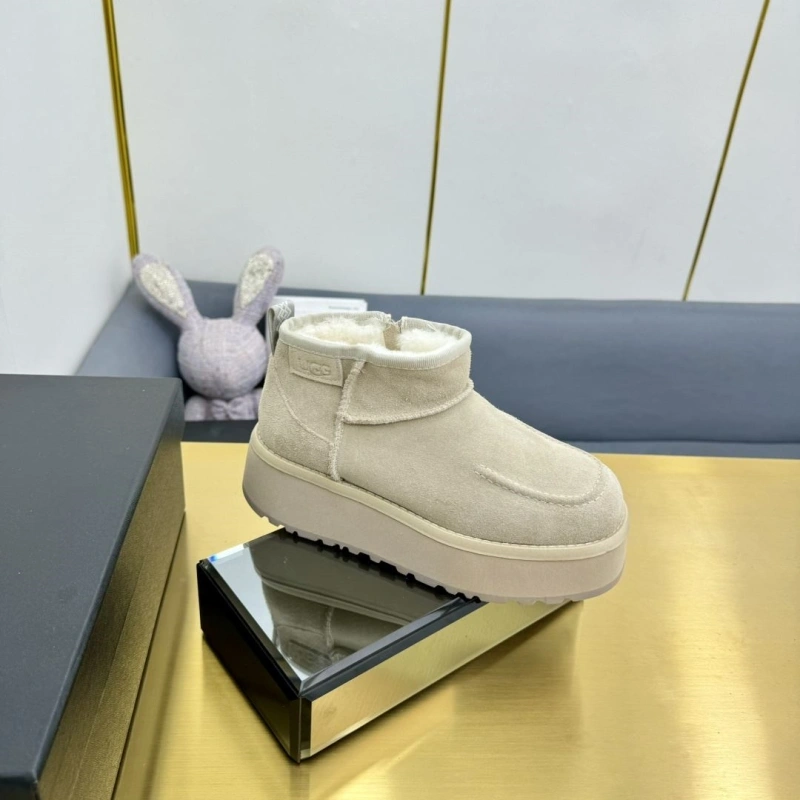 Affordable UGX Boots 228576