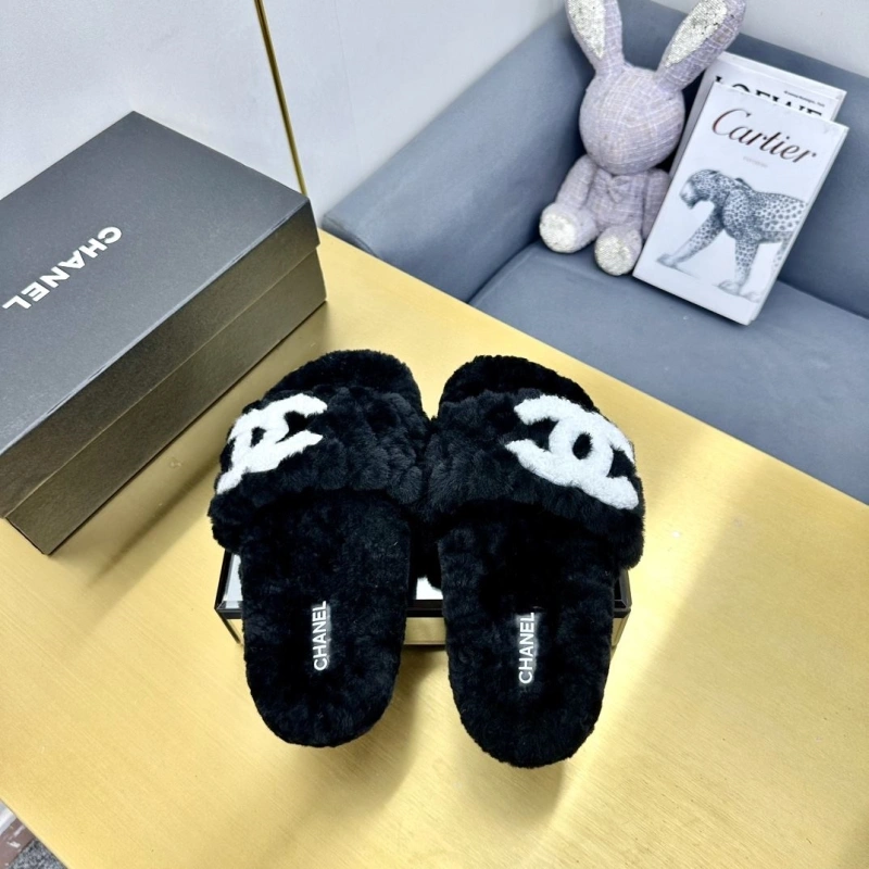 Cozy Chxnxl Slippers 126627