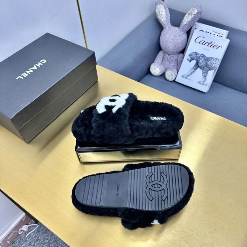 Cozy Chxnxl Slippers 126627