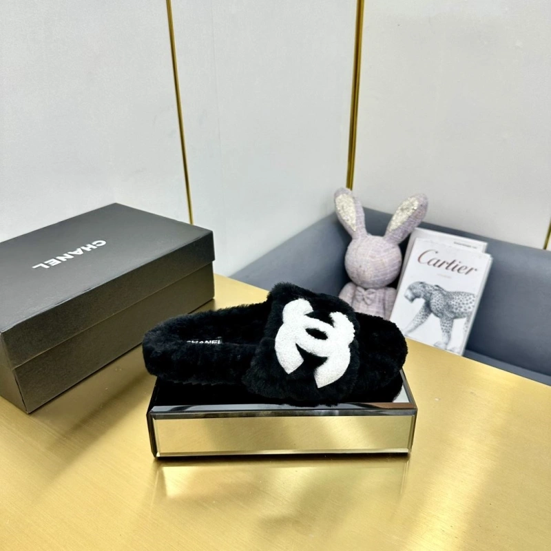 Cozy Chxnxl Slippers 126627