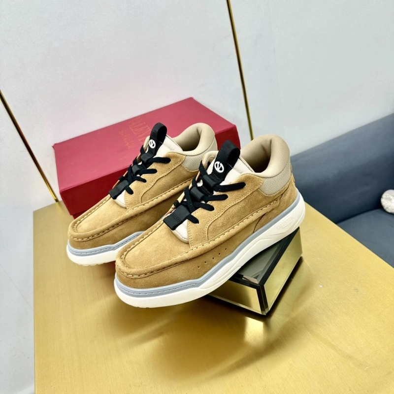 Modern Vxlxntino Sneakers 231322