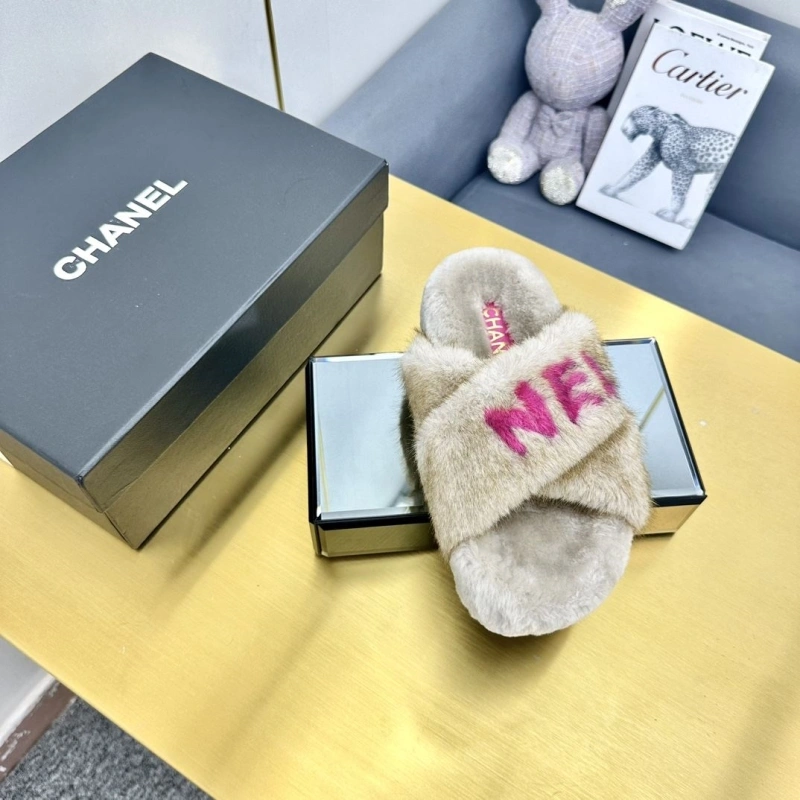 Chxnxl Slippers Bright 126611