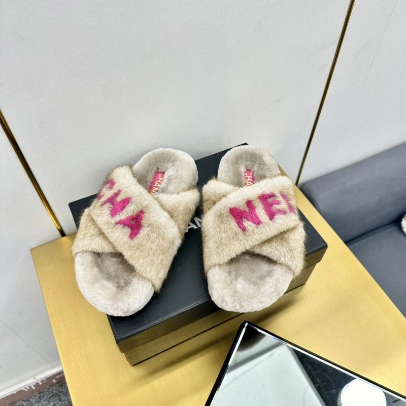 Chxnxl Slippers Bright 126611