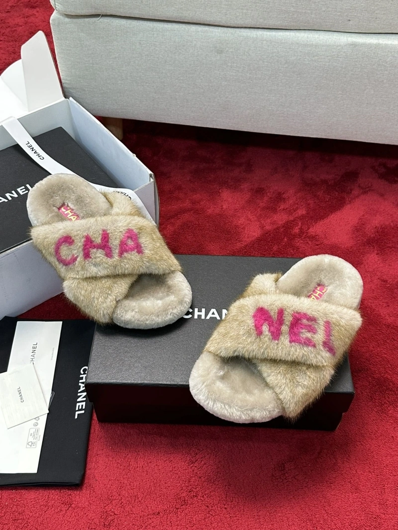 Sleek Chxnxl Slippers 126604