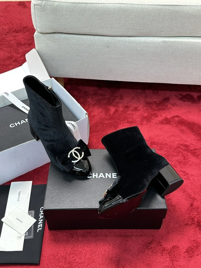 Classic Chxnxl Leather Shoes 126697