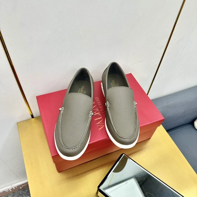 Flexible Vxlxntino Leather Shoes 231333