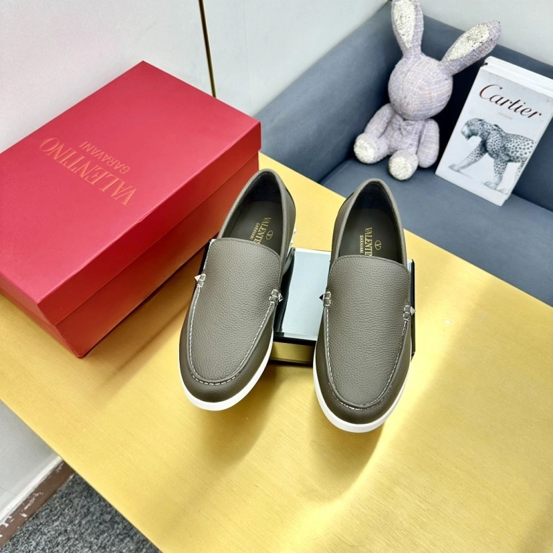 Flexible Vxlxntino Leather Shoes 231333