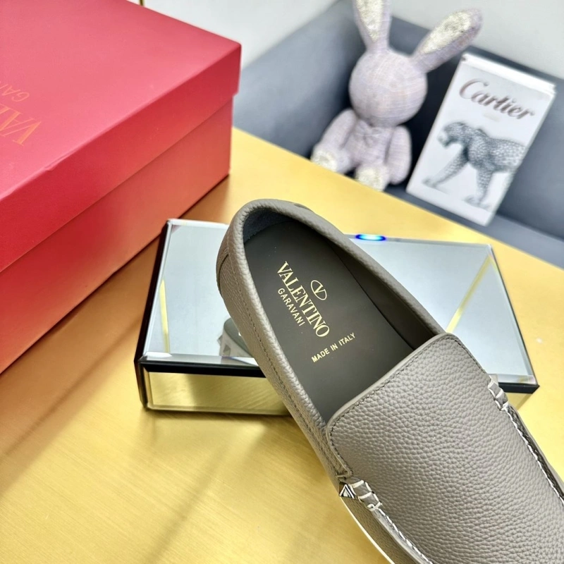 Flexible Vxlxntino Leather Shoes 231333