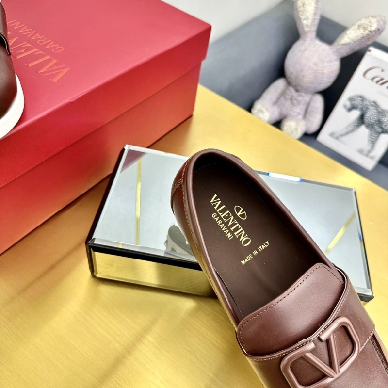 Timeless Vxlxntino Leather Shoes 231332