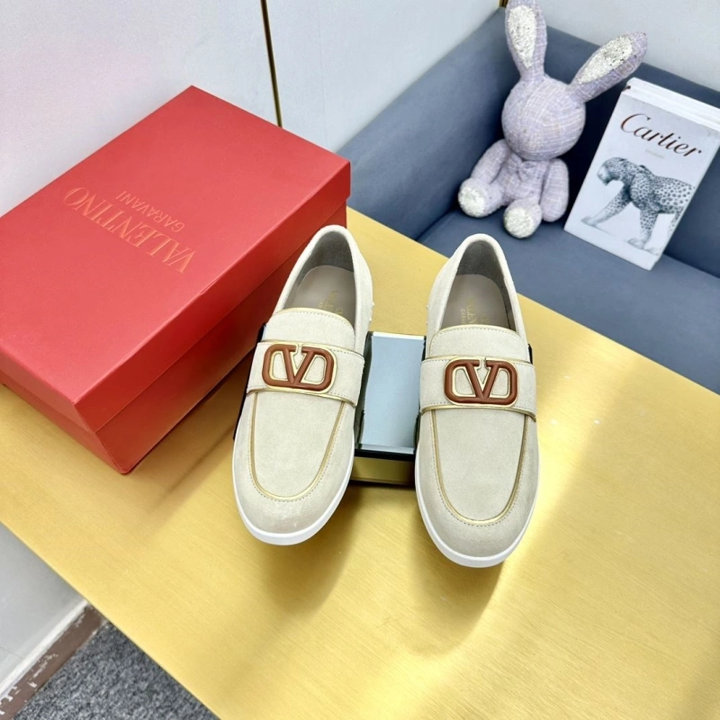 Fashionable Vxlxntino Leather Shoes 231323