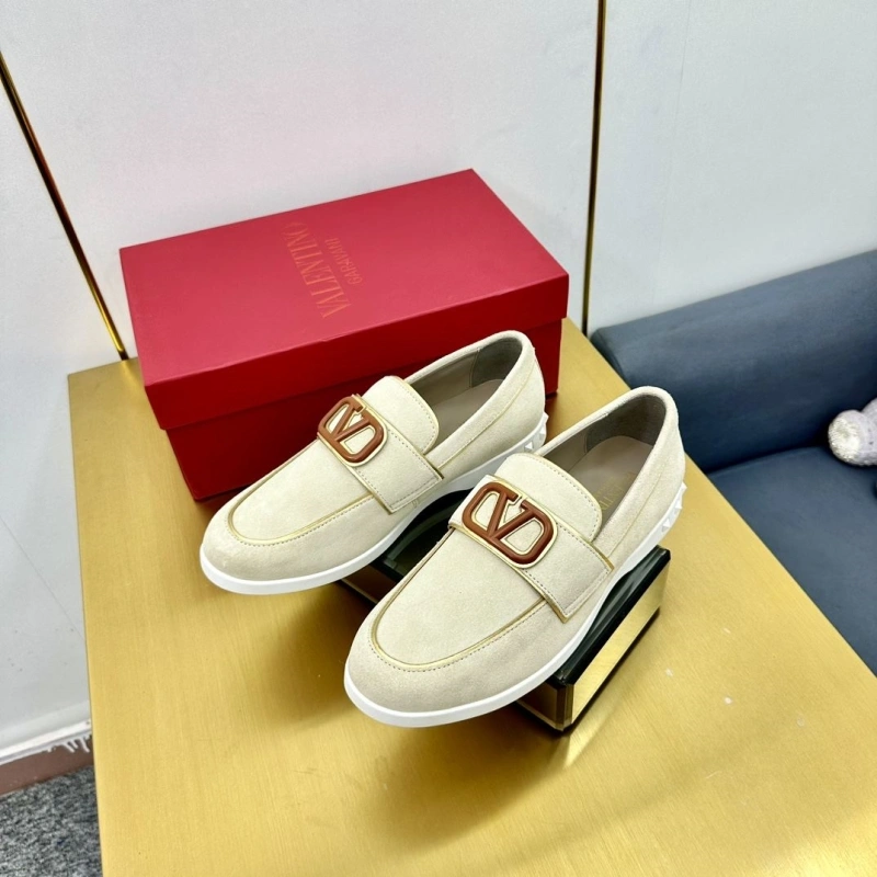 Fashionable Vxlxntino Leather Shoes 231323