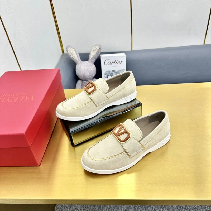 Fashionable Vxlxntino Leather Shoes 231323