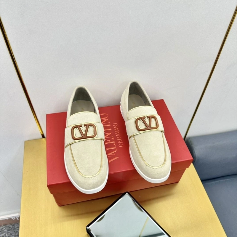 Fashionable Vxlxntino Leather Shoes 231323