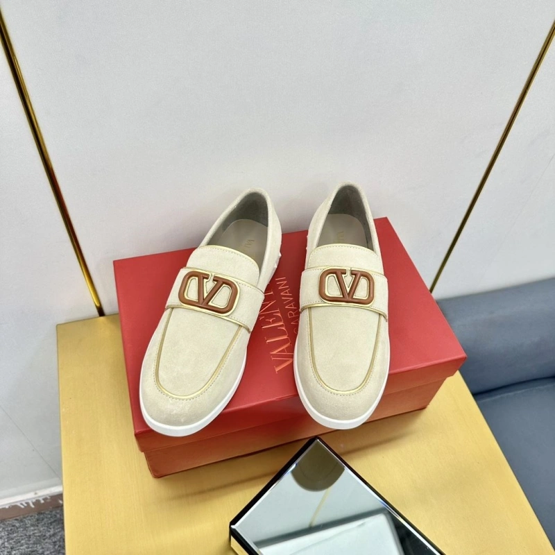 Fashionable Vxlxntino Leather Shoes 231323