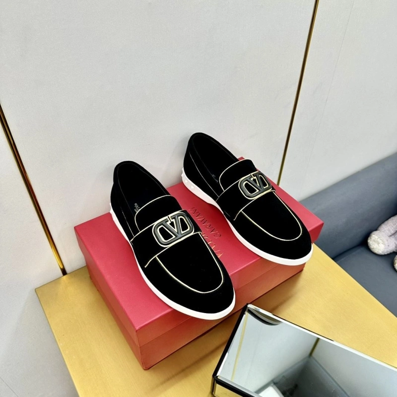 Resilient Vxlxntino Leather Shoes 231328